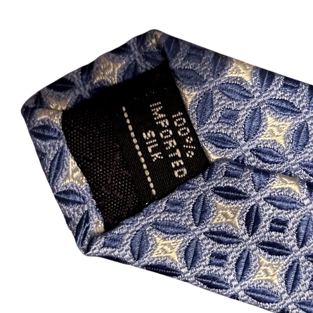 Jones New York Mens Blue White Geometric‎ Medallion 100% Silk Necktie USA Made